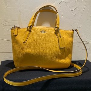 Beautiful Mustard Coach Crossbody Purse